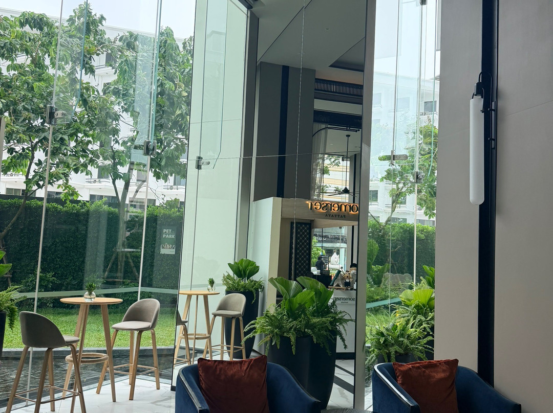 芭堤雅盛捷酒店主图