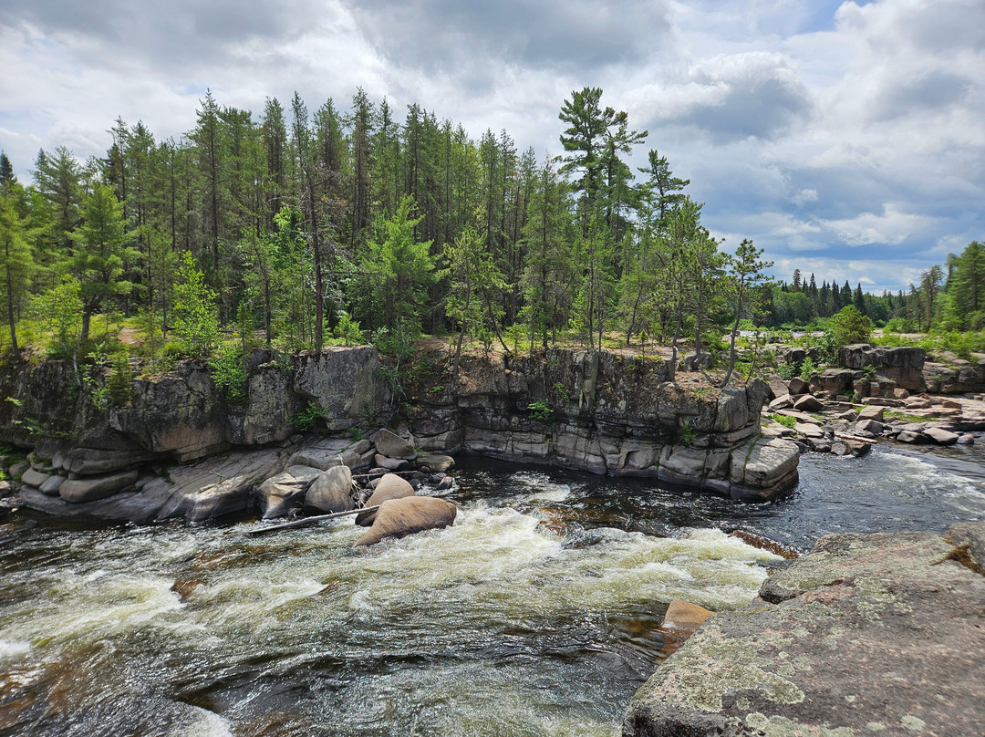 Pabineau Falls-Bathurst必去景点