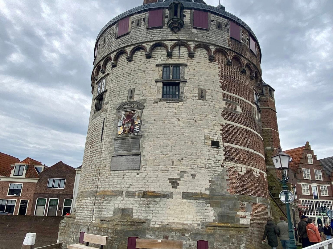 Hoofdtoren Hoorn uit 1532-1534-霍伦必去景点