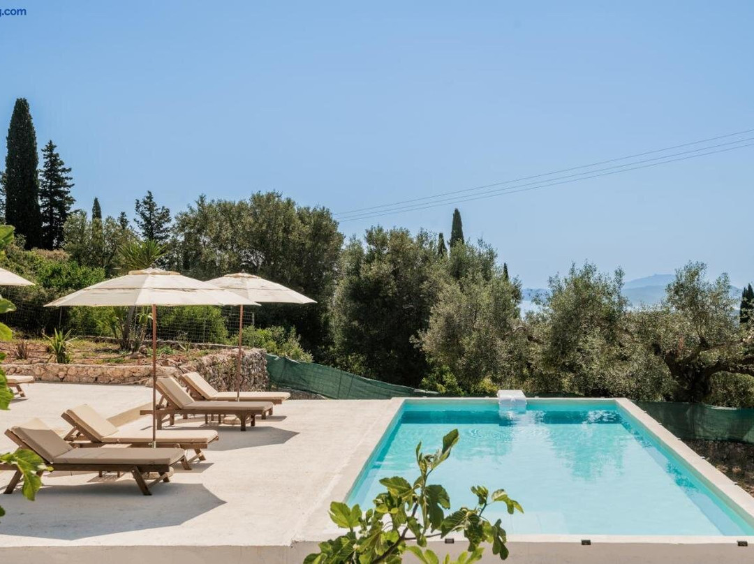 Askos Suites