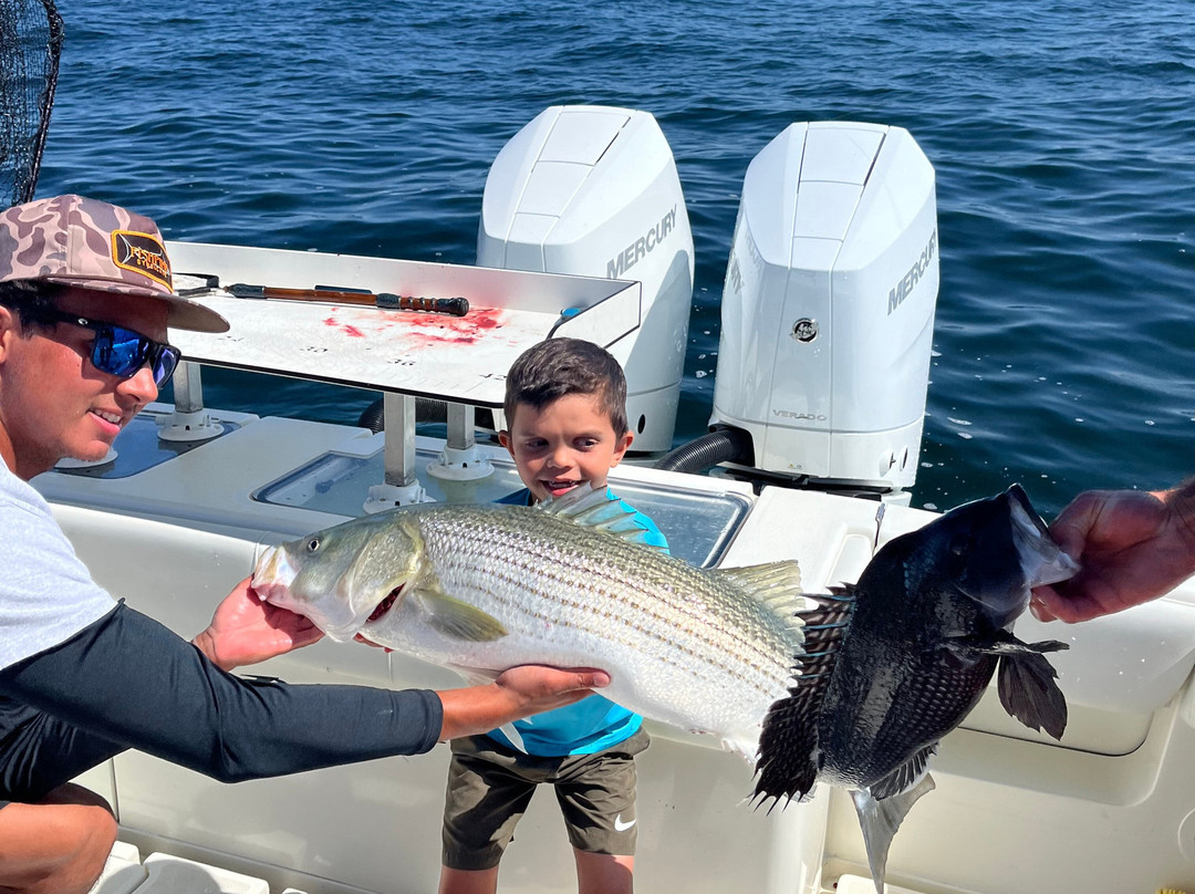 Shark Shark Tuna Fishing Charters-South Yarmouth必去景点