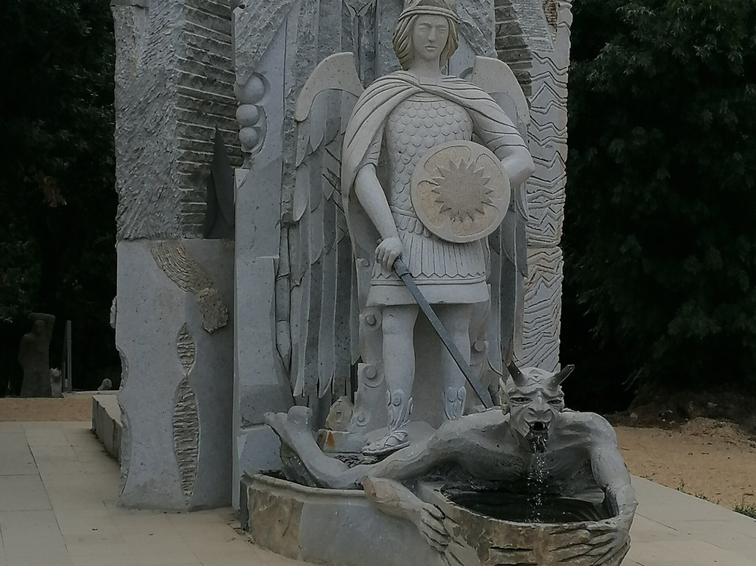 La Vallée des Saints-Carnoet必去景点