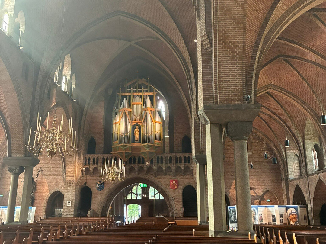 St Jansbasiliek-Laren必去景点