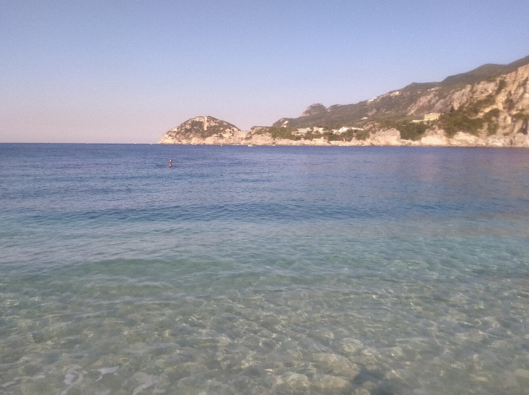 Rovinia Beach-Paleokastritsa必去景点