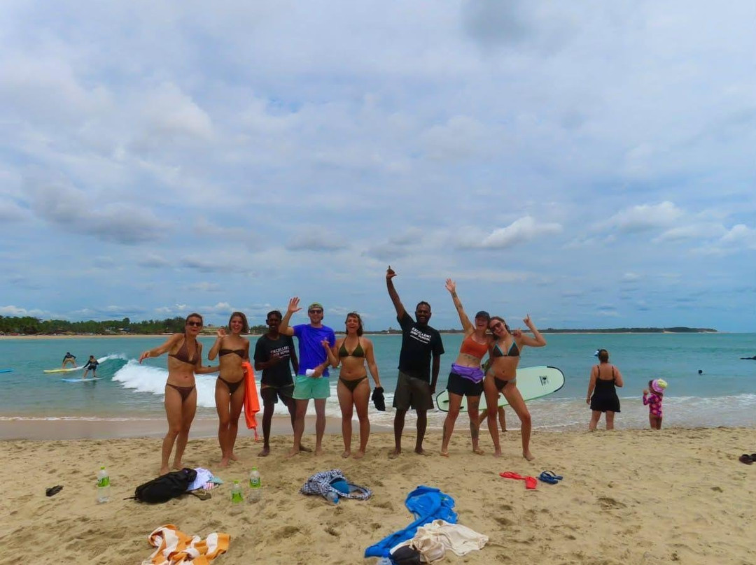 Excellent Surf School-阿鲁甘湾必去景点