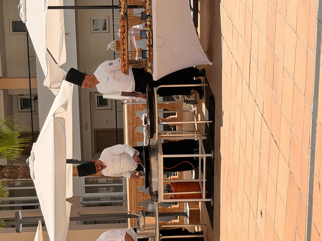 帕格拉瓦伦丁酒店-限成人主图