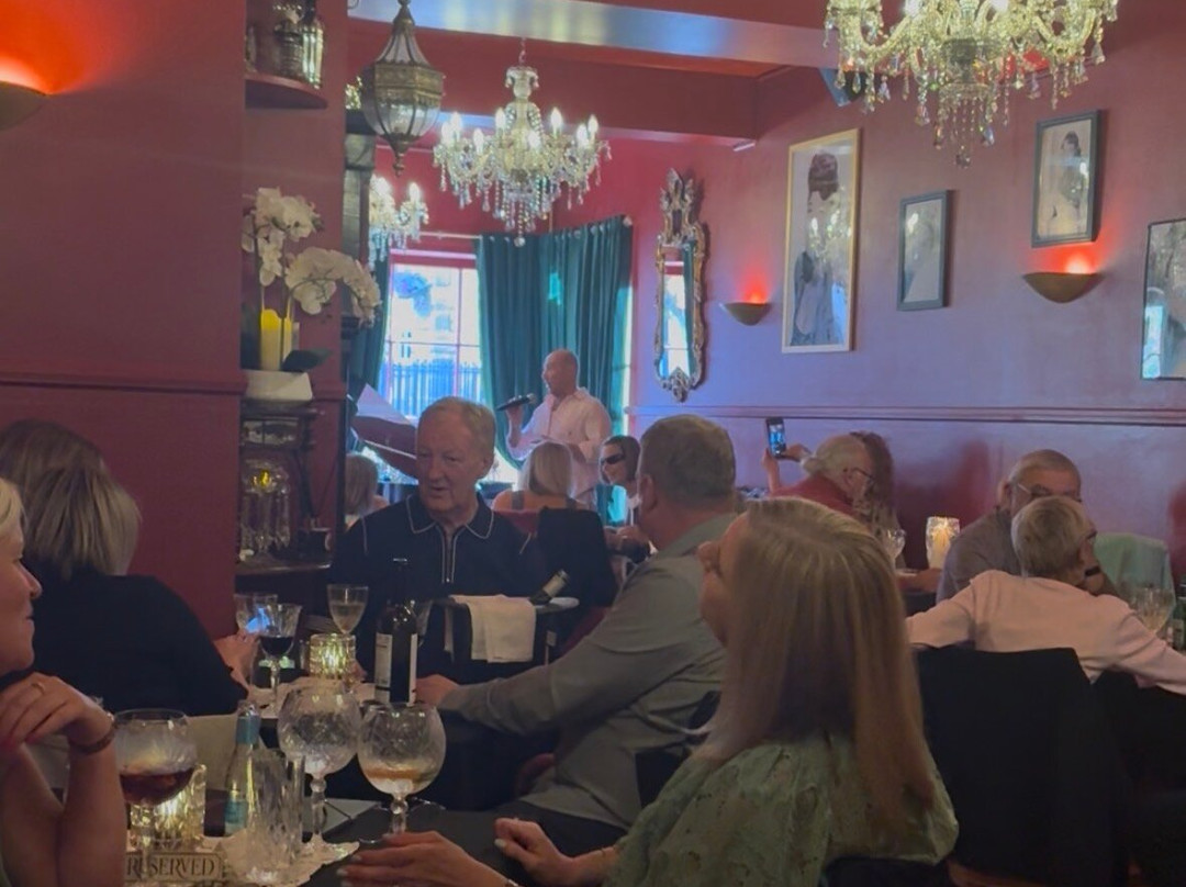Lord Rubin's wine bar-Carmyllie必去景点