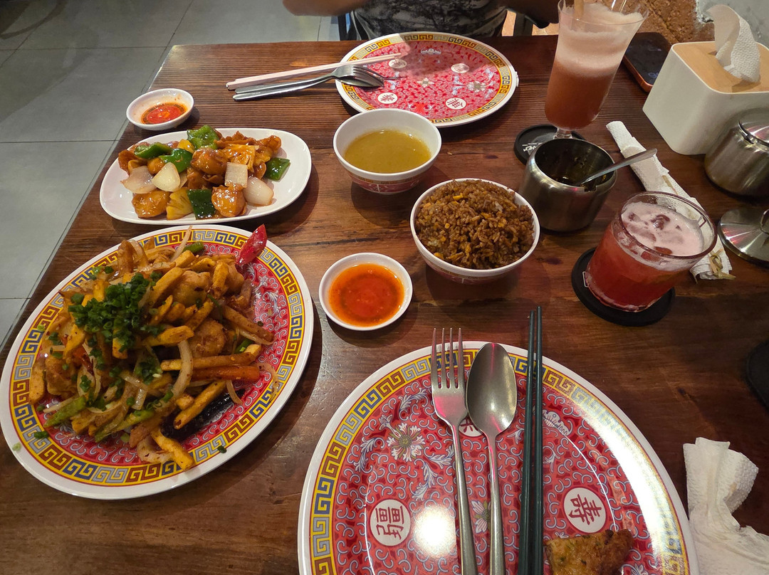 Mayflower - American Chinese Restaurant