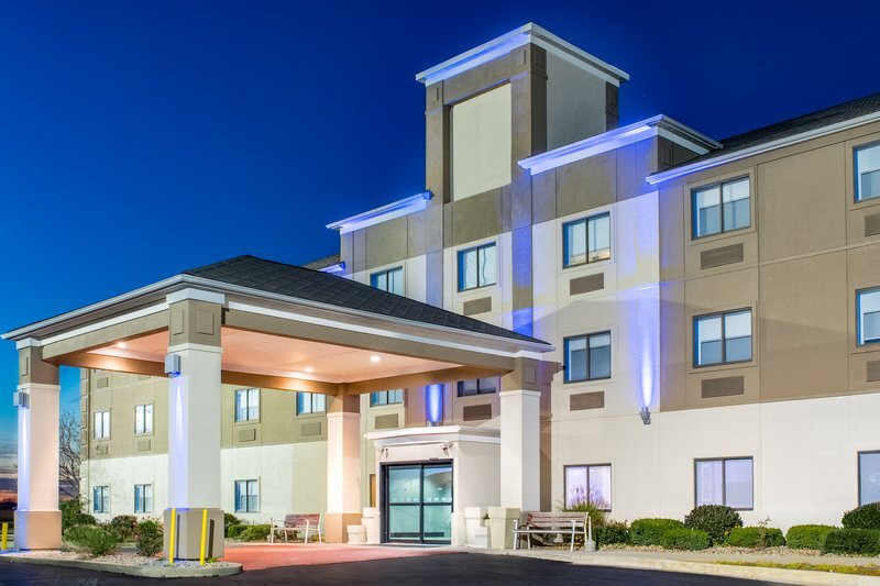 Holiday Inn Express 豪（斯特吉斯，MI）主图
