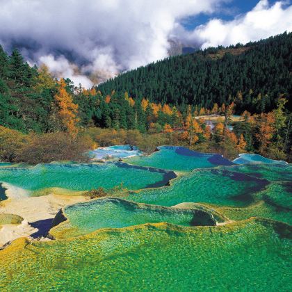 成都+乐山大佛+峨眉山+九寨沟风景区7日6晚私家团