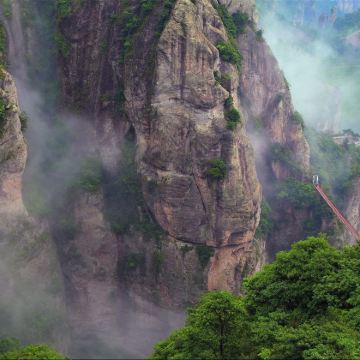 温州雁荡山+大龙湫景区+苍南县碗窑景区-三折瀑+刘伯温故里景区+石桅岩6日5晚私家团