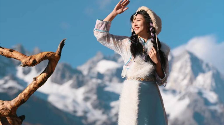 7-Day Yunnan Private Tour from Kunming· Dali, Lijiang, Shangri-La, Dianchi Lake, Tiger Leaping Gorge, Yulong Snow Mountain | Stone Forest Scenic Area