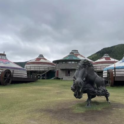 成吉思汗骑马雕像+成吉思汗大营+汗肯特自然保护区5日4晚拼小团