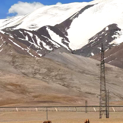 青海西宁+格尔木+可可西里国家级自然保护区+察尔汗盐湖+乌素特水上雅丹地质公园+青海湖景区+黑独山+敦煌+鸣沙山月牙泉+莫高窟+张掖七彩丹霞旅游景区10日9晚拼小团