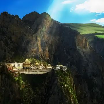 玉树市+三江源国家公园+新寨嘉那嘛呢石经城+阿尼玛卿山+龙羊峡+大阿育王塔+尕尔寺大峡谷生态旅游区9日8晚私家团