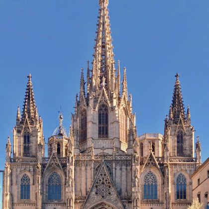 西班牙马德里+阿维拉+巴塞罗那6日5晚私家团