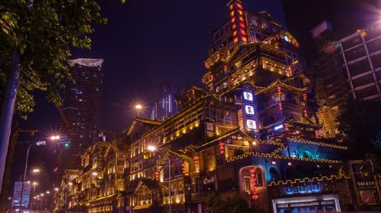 香港+8