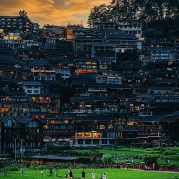 贵州黄果树景区+西江千户苗寨+荔波4日3晚拼小团