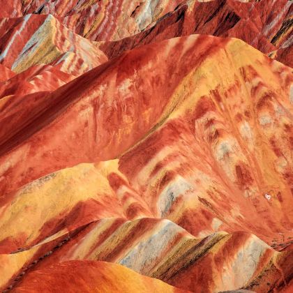 甘肃兰州+张掖+嘉峪关+敦煌5日4晚拼小团