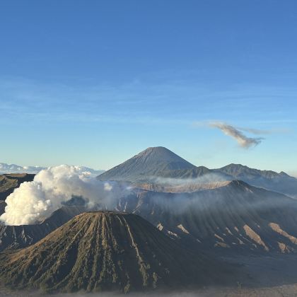 巴厘岛+泗水+赛武千层瀑布+布罗莫火山+佩妮达岛7日6晚私家团