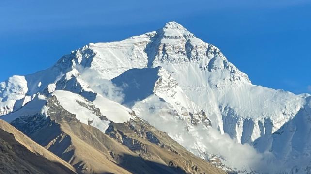 8-Day Classic Tibet Tour·Lhasa, Shigatse, Potala Palace, Everest Base Camp, Drepung Monastery and Sera Monastery