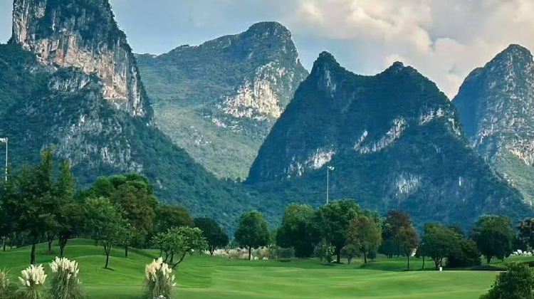 5D4N · Private Tours · China + Guilin + Yangshuo + Longji Rice Terraces + Guilin Li River Scenic Area