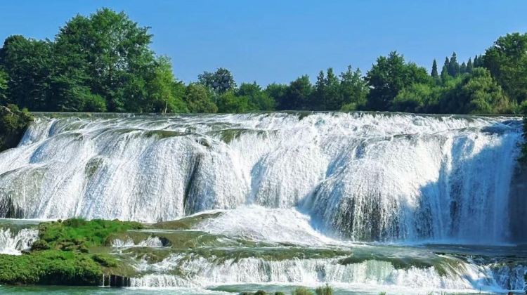 7D6N · Private Tours · Guiyang + Huangguoshu Waterfall + Xijiang Qianhu Miao Village + Mount Fanjing + ChinaTianyan scenic Area + Libo + Zhenyuan Ancient Town