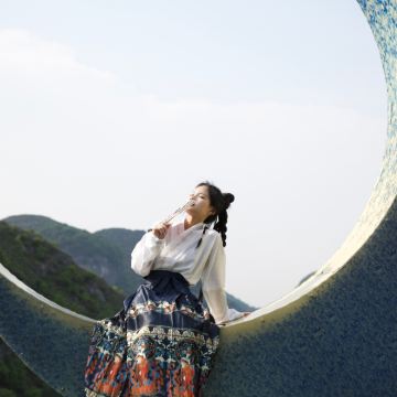 广西南宁+大石围天坑群+罗妹莲花洞+布柳河4日3晚自由行