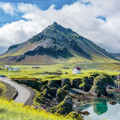 冰岛蓝湖+蓝冰洞+雷克雅未克观鲸+基尔丘山8日7晚私家团