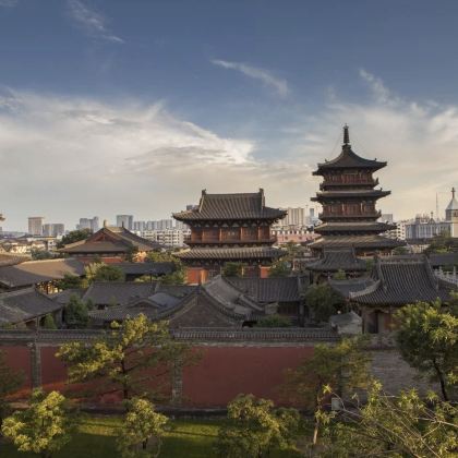 云冈石窟+大同市博物馆+雁门关景区+华严寺+应县木塔景区+悬空寺+大同火山群3日2晚跟团游