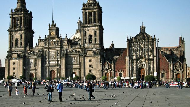 7-Day Pottery and Aztec Pyramids Tour from Mexico City·Puebla and Oaxaca | Small Group | Breakfasts Included