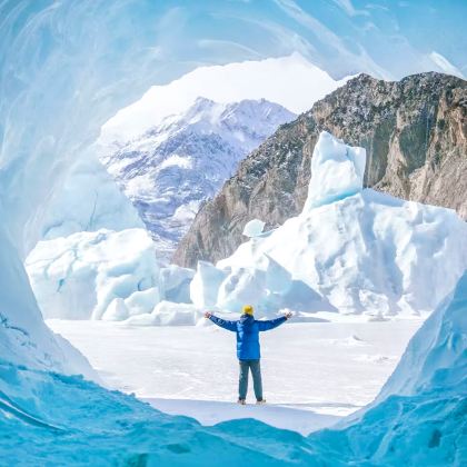 中国西藏昌都来古冰川+林芝雅鲁藏布大峡谷+然乌湖+巴松措+南迦巴瓦峰+佛掌沙丘7日6晚跟团游