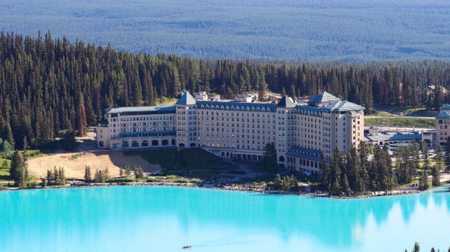 7-Day Vancouver Winter Rocky Mountains Tour·Kamloops, Yoho, Banff, Kalamalka Lake, Victoria | One Night Stay at the Fairmont Chateau Lake Louise | Free Airport Transfer