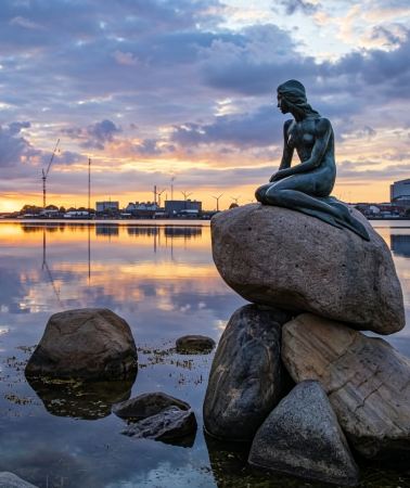 10D9N • Customize your trip: Iceland + Denmark: Glacier Hiking + Highland Off-Road Safari + Whale Watching Cruise + Blue Lagoon Geothermal Spa + Snæfellsnes Peninsula + Leisure Free Time in Copenhagen