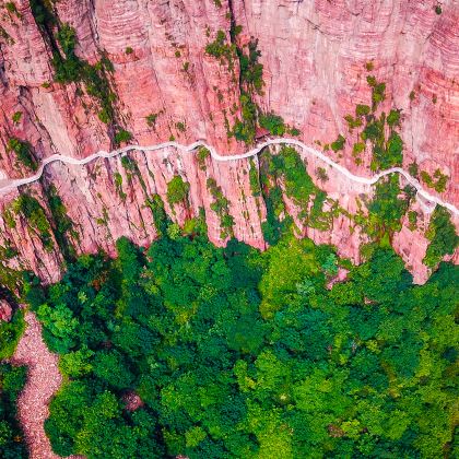 山西太行山大峡谷+王莽岭风景区+黄崖洞文化旅游区+娘子关景区+大寨景区+昆山挂壁公路7日6晚跟团游