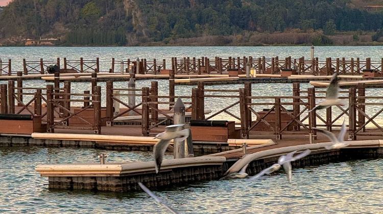 8D7N · Private Tours · Kunming + Dali City + Lijiang + Shangri-La: Yulong Snow Mountain, Erhai Lake, Dukezong Ancient Town