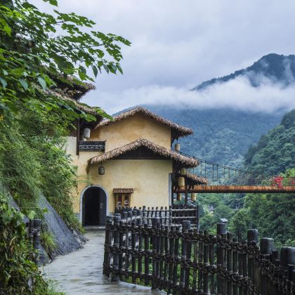 江西葛仙村+望仙谷+婺源篁岭景区+景德镇4日3晚跟团游