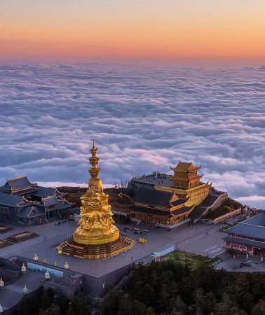 4天3晚 • 暢遊峨眉 漫步蓉城：成都＋樂山＋峨眉山，行程彈性可調整，專車司機