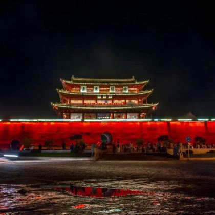 云南昆明+抚仙湖+建水+元阳+蒙自+普者黑风景区+泸西+弥勒+东川红土地+元谋11日10晚拼小团