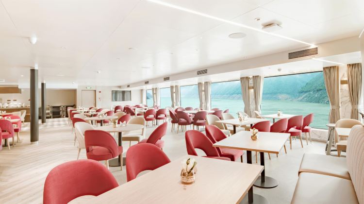 5D4N · Group Tours · Yangtze River Three Gorges·ChongQing·5-Star Luxury Cruise