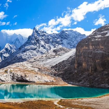 成都+稻城亚丁+色达县城+桃坪羌寨8日7晚自由行