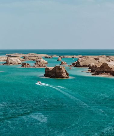 4天3晚 • 青海湖＋茶卡鹽湖＋烏素特水上雅丹＋大柴旦翡翠湖