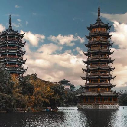 桂林+崇左+柳州+百色+河池9日8晚私家团