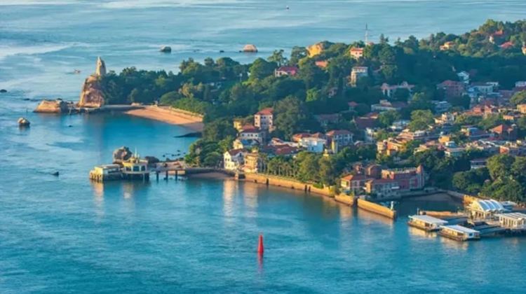 7-Day Scenic Tour from Xiamen·Wuyishan Peaks, Pingtan Island & Fujian Coast