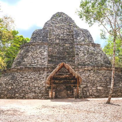 墨西哥墨西哥城国立人类学博物馆+塔斯科圣普里斯卡教堂+坎昆坎昆海滩12日10晚私家团