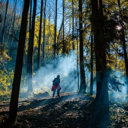 腾冲+老姆登+丙中洛+老姆登知子罗+火山地热国家地质公园9日8晚拼小团