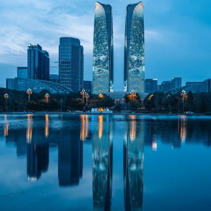 成都+重庆+都江堰+青城山+三星堆博物馆6日5晚私家团