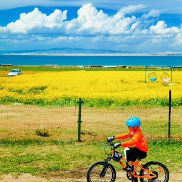户外活动·骑士精神|青海湖茶卡盐湖6日亲子游学 · 专业马术骑马·深度游玩·品格历练·湖畔骑行·草原漂流·私家营地·沙漠嘉年华·12项主题课程寓学于乐+摄影师全程跟拍