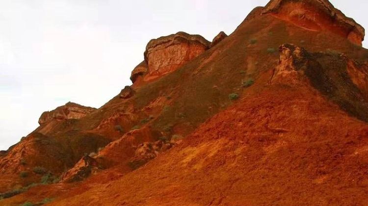 2D1N · Private Tours · 2-Day Zhangye Private Tour: Binggou Danxia, Zhangye Danxia Geo Park, Mati Temple Grottoes
