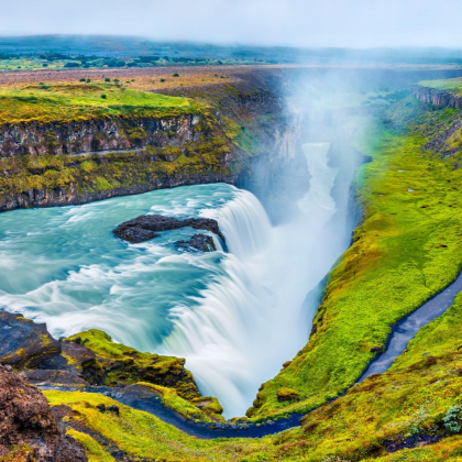 冰岛蓝湖+蓝冰洞+雷克雅未克观鲸+基尔丘山6日5晚私家团